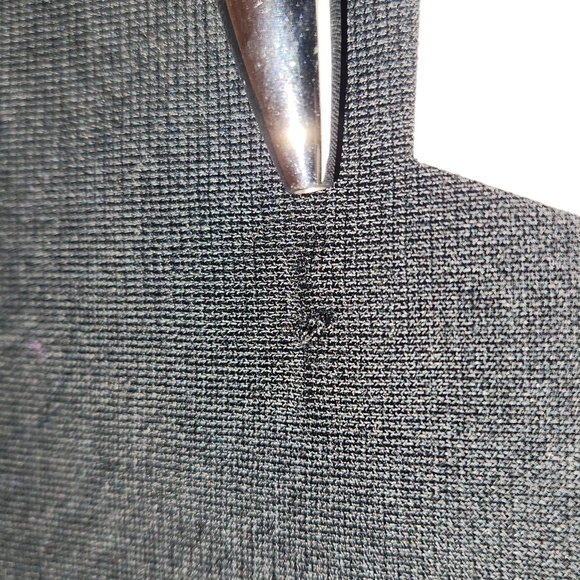 NWT NIKE Sportswear Essentials Women’s Logo T-Shirt, size S - Picture 3 of 8